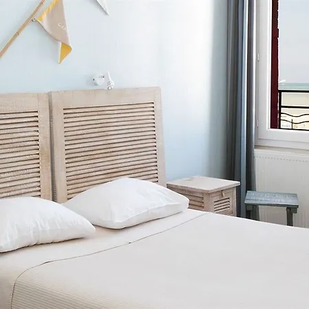 Hotel The Originals Boutique, La Marine, 3*